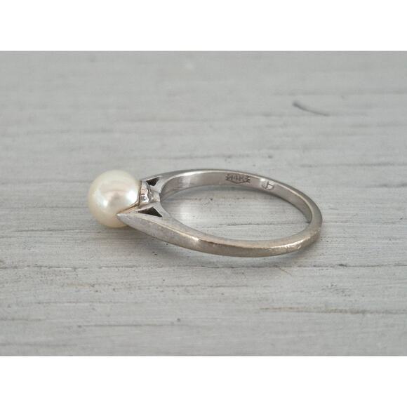 Vintage 14K White Gold Cathedral Cultured Pearl Ring - Picture 3 of 8